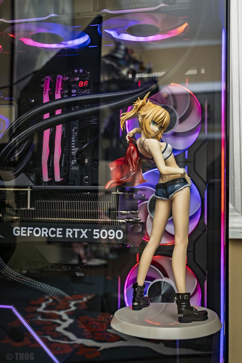 ConradDoblar's tweet photo. Room Panoramic and a new arrival

#フィギュア #figure #FateApocrypha #Mordred https://t.co/y8FK4bVKTl