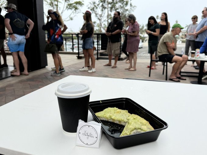 libsoftiktok's tweet image. The line outside Invita Cafe in San Diego today. 💪

Lots of support! Incredible