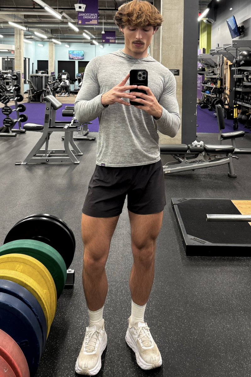 thighs out