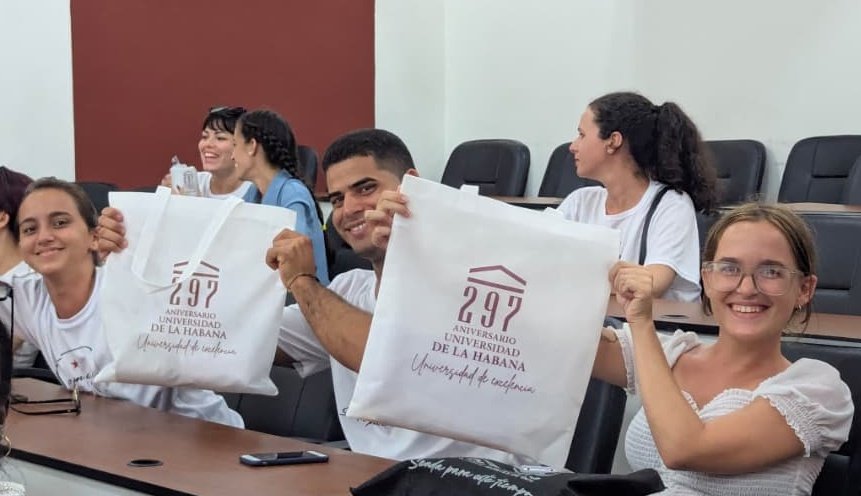 Universidad de La Habana tweet media