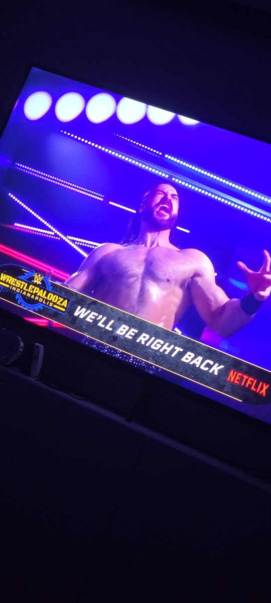 MrHufflepuff17's tweet photo. Really AGAIN? #Wrestlepalooza https://t.co/X0zwX11EQp