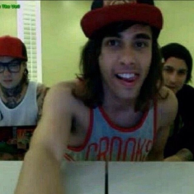 ptv teeth (@teeththeveil) on Twitter photo 