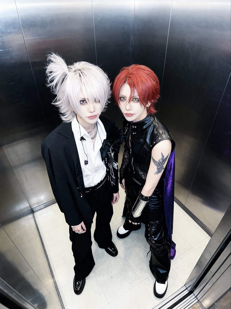KAKUMAY 虎祭り2024 未公開アー写フォトブック KAKUMAY 2/5 Zepp Shinjukuワンマン (@KAKUMAY_JP): 