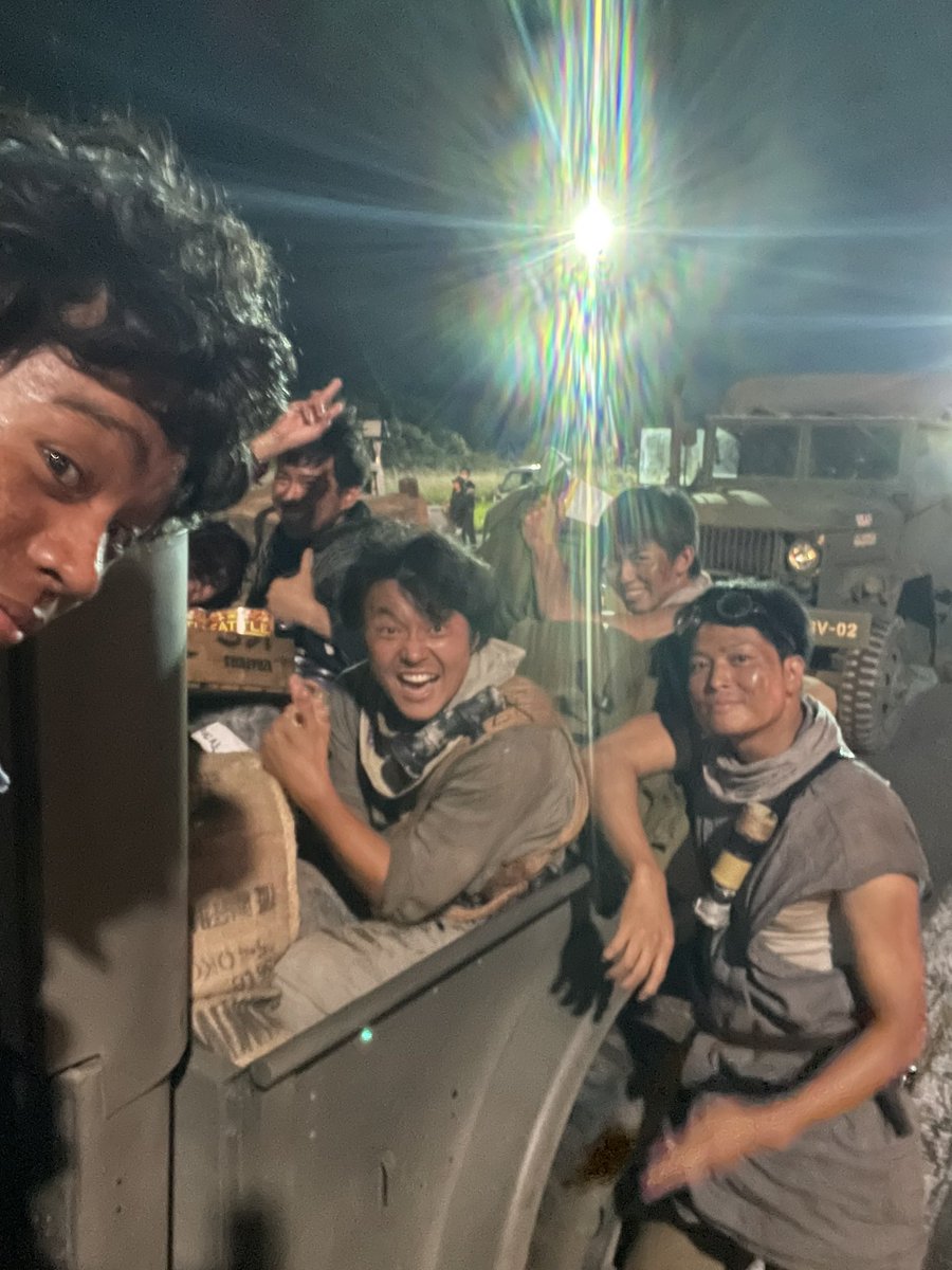 Tatemith0921's tweet photo. 戦後の沖縄を生き抜いた、戦果アギャーとして魂削ってこの作品に挑みました。

この作品に携われて、本当に幸せです。

是非劇場でご覧ください！

たぎれ！！！

本日9/19全国公開。

1人でも多くの方に届きますように…

@takarajimamovie 

#宝島
#映画宝島
#沖縄 https://t.co/HUoxTlPjax