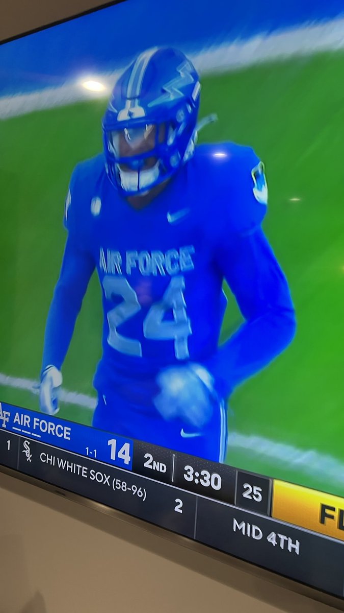 That Elie-Stuart guy is locking it down!!!
That technique and speed is real!!!