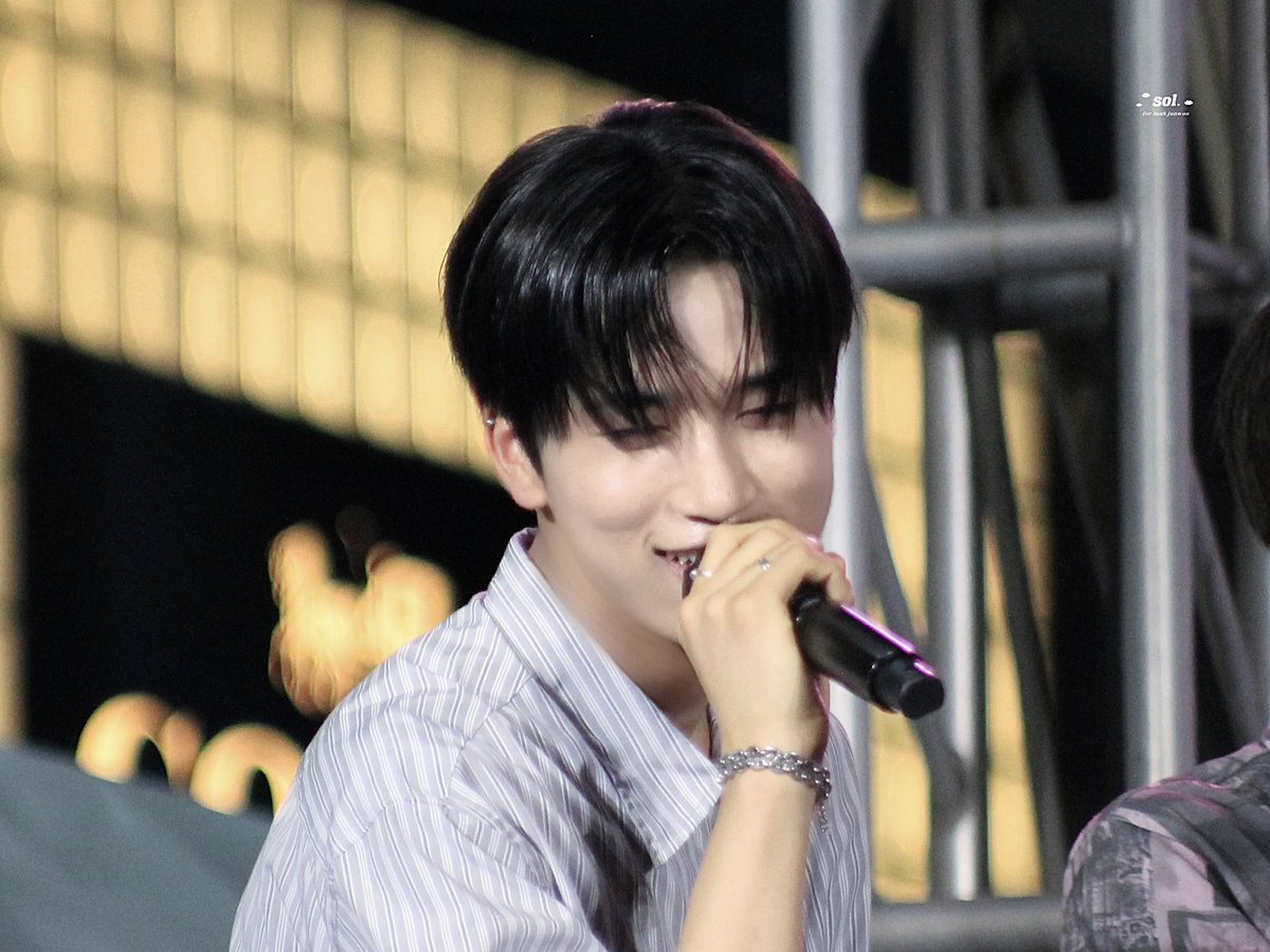 junwoo_sol's tweet image. 준우데이 준우시⋆˙⟡

#루네이트 #LUN8 #ルネイト
#준우 #junwoo #쭈누
#21ReasonsToLoveJunwoo_HappyBirthday
#해피준우데이 #HAPPYJUNWOODAY