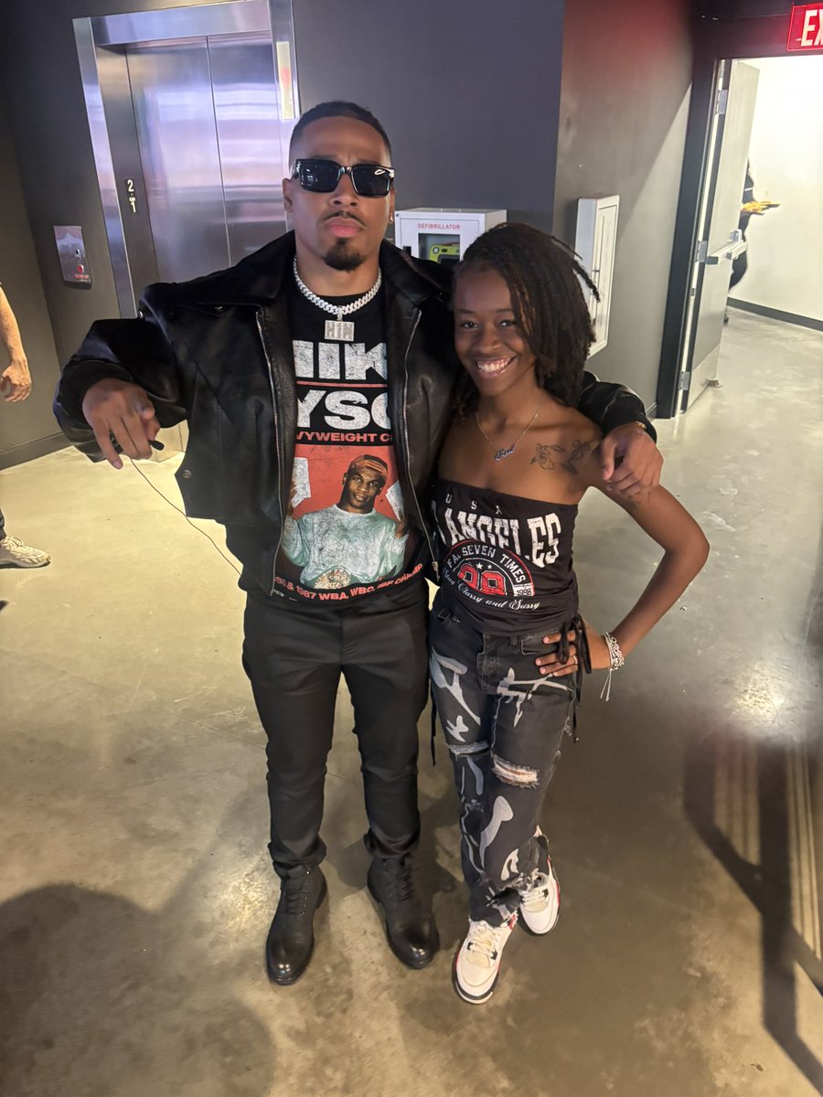 HIM WEEKEND . 
( melo knew my name and even pronounced it  right and called me his #1 shooter , im literally shaking )
