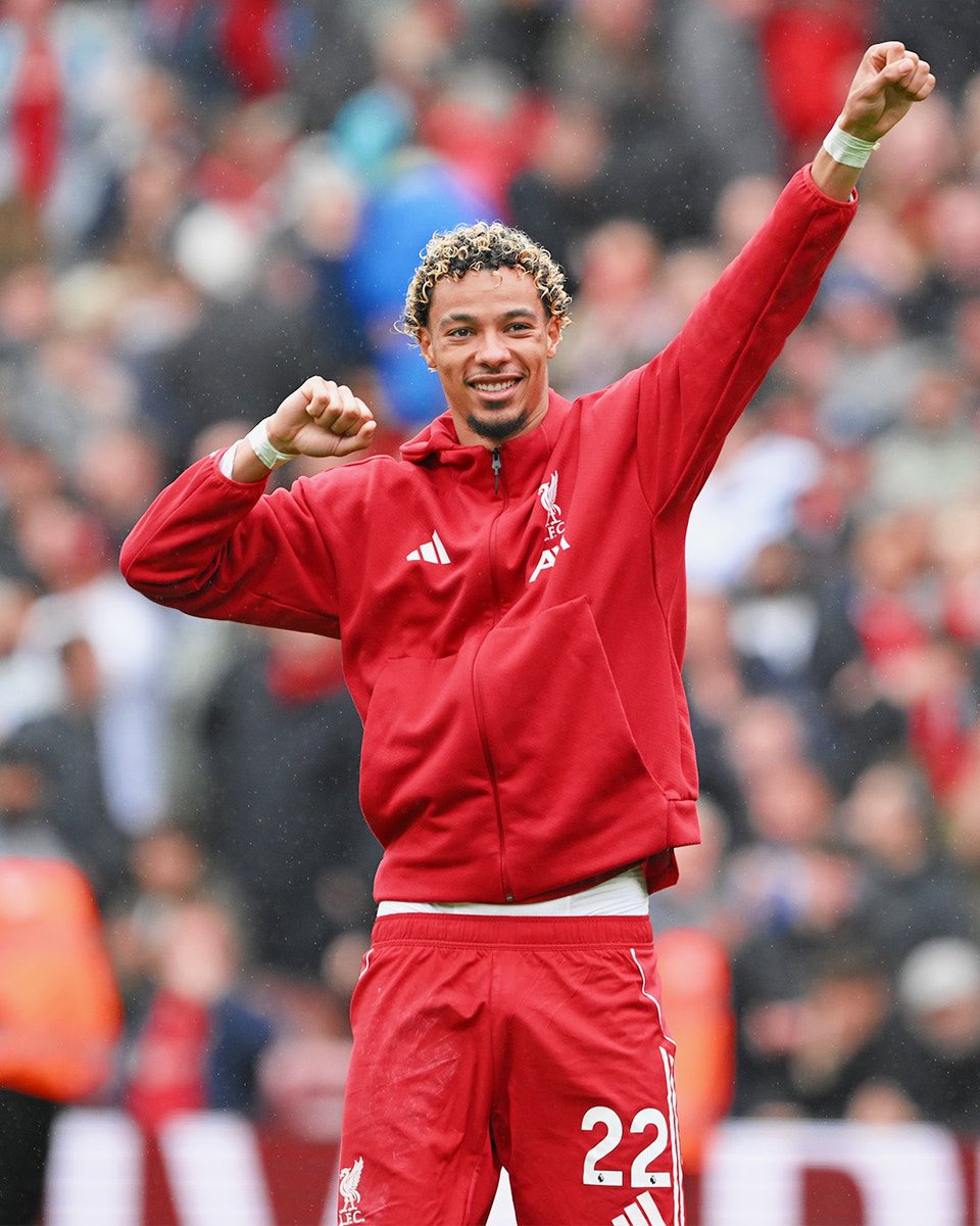 Happy weekend tweeps🕺