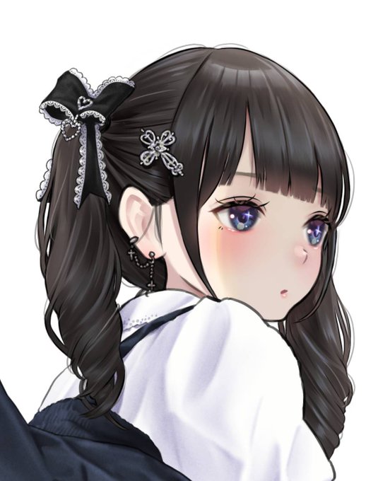 アクセ、巻き髪、目の光
今見るとなかなかいい 