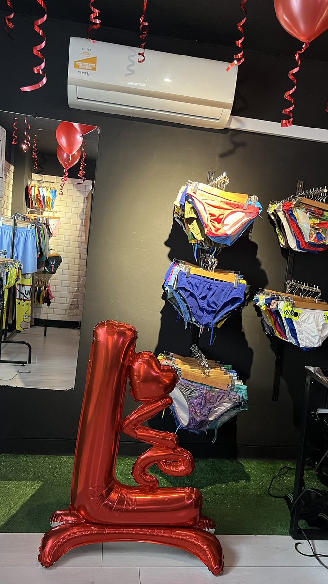 eon_underwear.2 tweet media