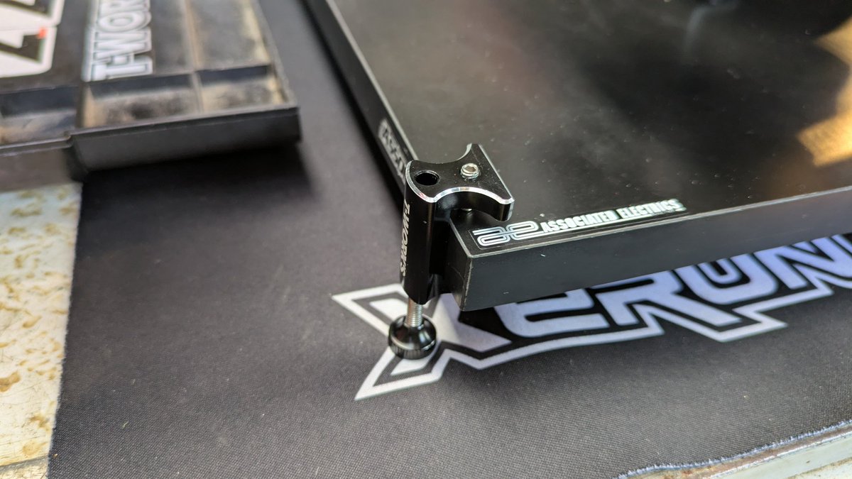 taitopapa34's tweet image. 今日はGBサーキットへ来ました。
今回T-worksのプロレベルセットアップボードシステム初導入！
車高、キャンバーも正確に測れて最高です😄
#Tworks
#GBサーキット