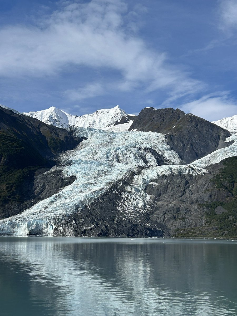 Mpolymer's tweet photo. Sox fan true dedication (watching from a cruise on Prince William Sound in Alaska!) https://t.co/qp0ICRjh7k