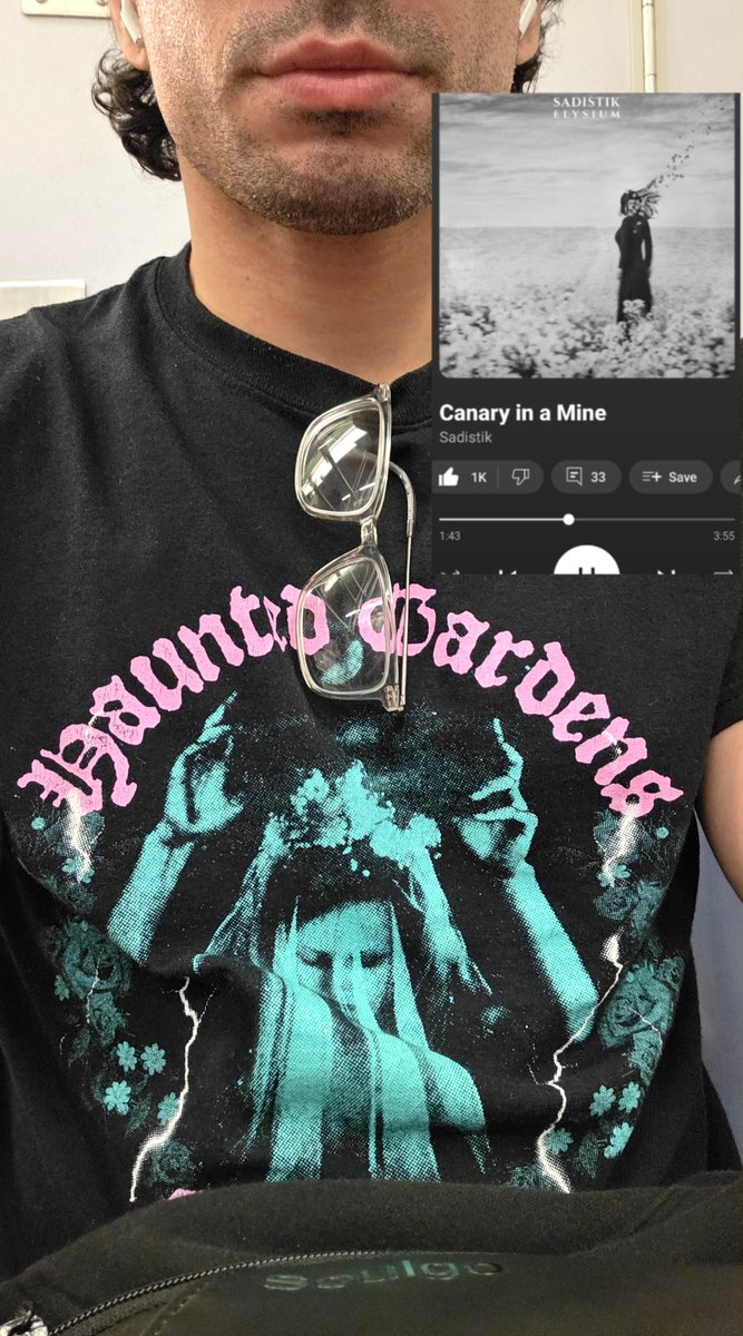 Alloverdapl8ce's tweet photo. Long day at work winding down to @IAMSADISTIK with his dope art Tshirt 👕 https://t.co/1G1CtQWFNR
