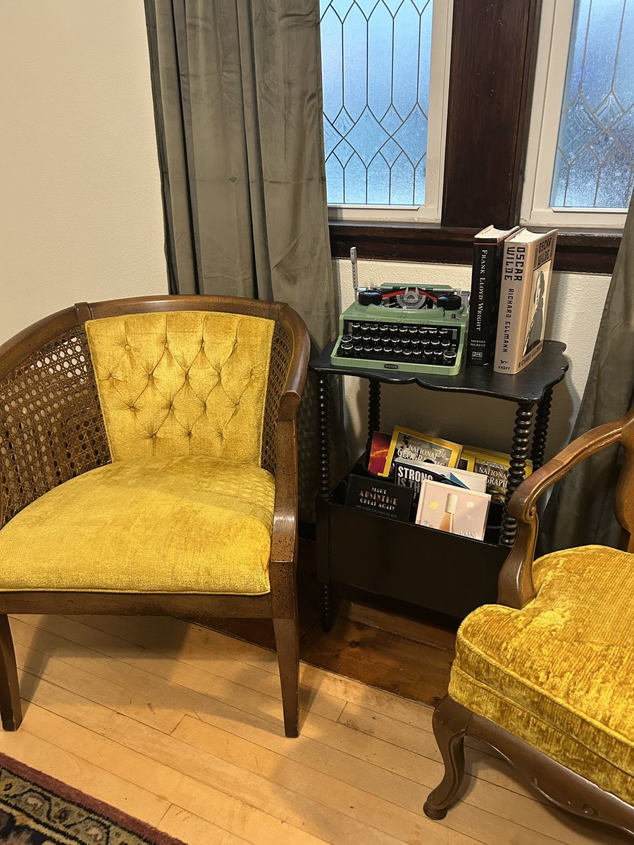 FoodStringer's tweet image. Explored this darling used book store to-night! Fabulous! Thank you, @TheStoryCellar, for all you are doing for the community!