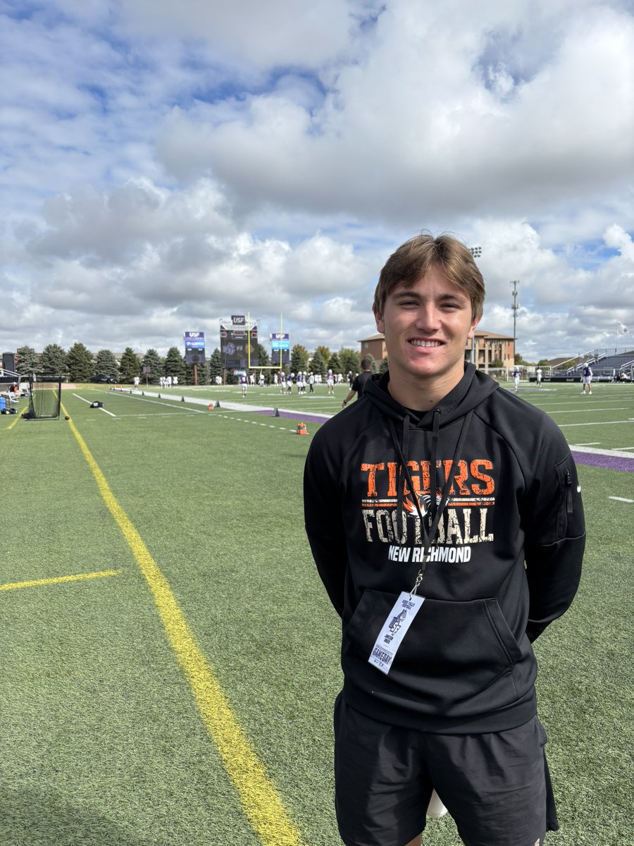 Big thanks to <a href="/jakob_thut/">Coach Thut</a> for having me out for a gameday <a href="/USFCougarsFB/">USF Football</a>