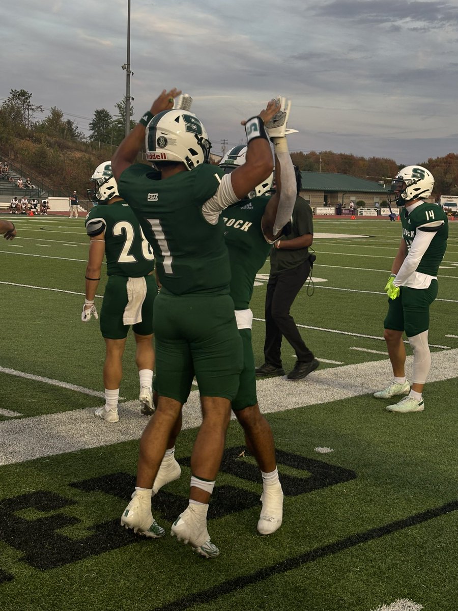 Final stat line for Massillon alum DaOne Owens (now starting QB for Slippery Rock U) versus Shippensburg…
16-27, 252 yards passing— 4 touchdowns 
5 rushes for 16 yards.
Quite a day for Owens in his first collegiate start.