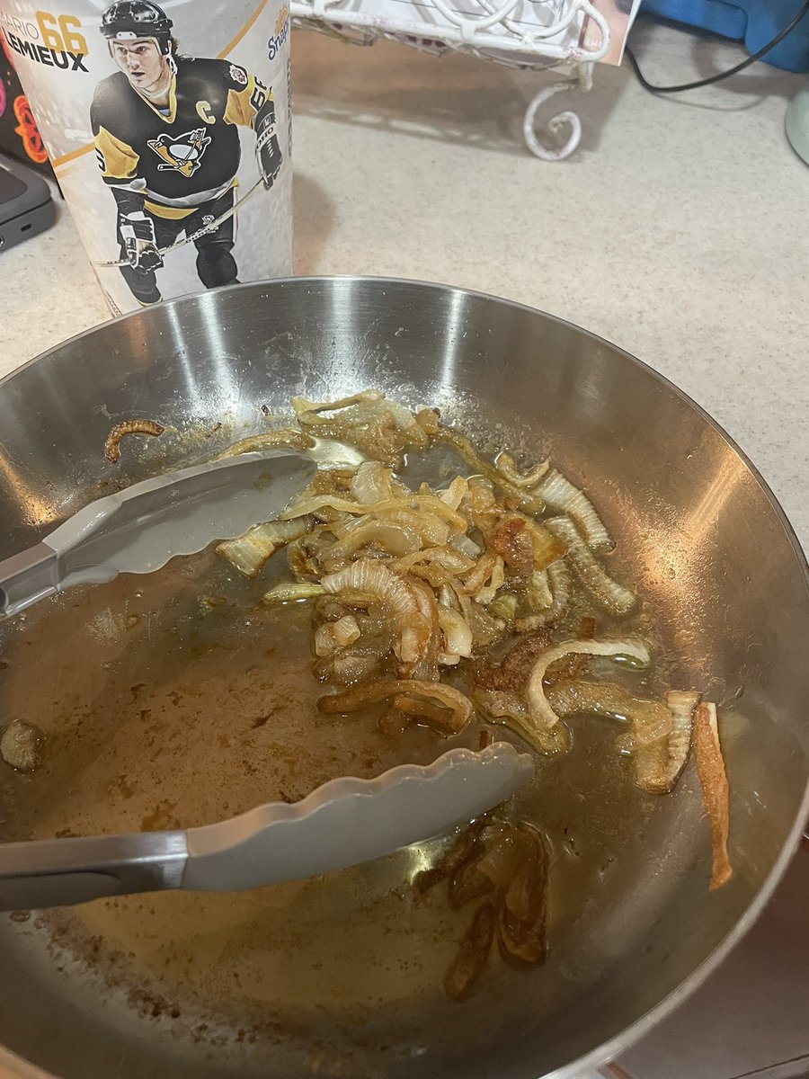 This is why you don’t cook and drink.

I had leftover steak and fries.  I perfectly caramelized onions to go with the steak.  Once the steak and fries were reheated to the temp I wanted, I plated and ate WITHOUT the onions

I AM THE DUMBEST MAN ALIVE
