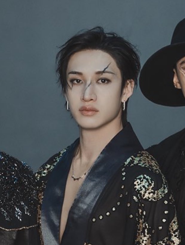 whatever tf they did with chan’s makeup this time suits him so well like the brow shape and the slight winged smokey eye oh im in love