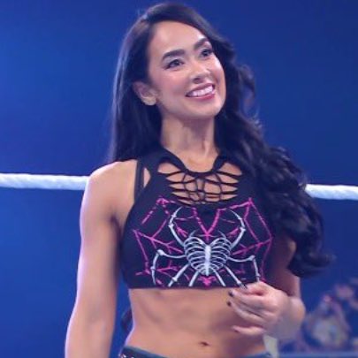 baysctrl's tweet image. princess 💞💞 #Wrestlepalooza