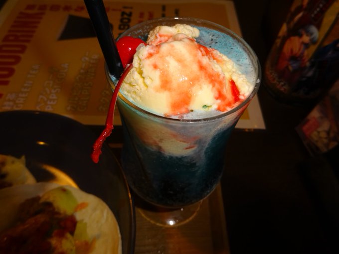 これは先日タコス屋ブレイズさんで食べてきた銃装戦姫ハイドラシアさんとのコラボセット! ピリ辛旨なでかいタコスは一瞬でなくなりました…