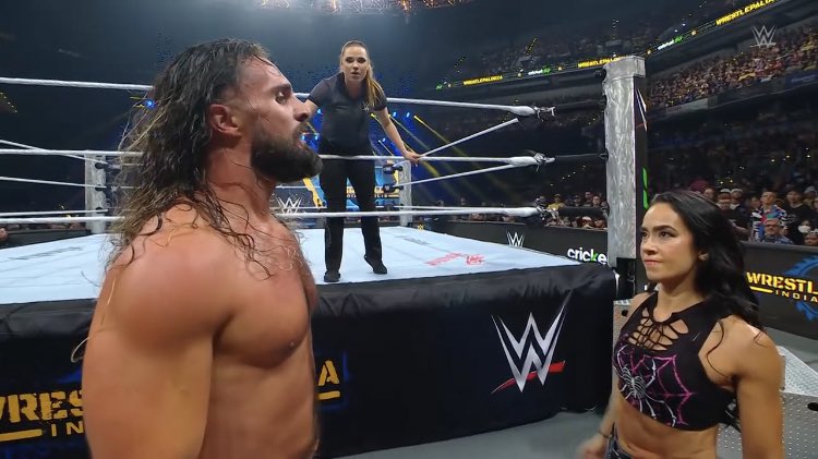 316REIGNS's tweet image. this is literally history