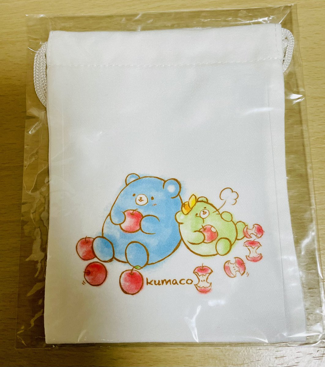 本日TAMAコミ出展します！スペースはア15です！
旧作くまグッズ200円セール実施します🐻ハンカチ、メガネ拭き、巾着、最大66.7%オフ（笑）！数に限りがあるためお早めにいらしてください。
#TAMAコミ