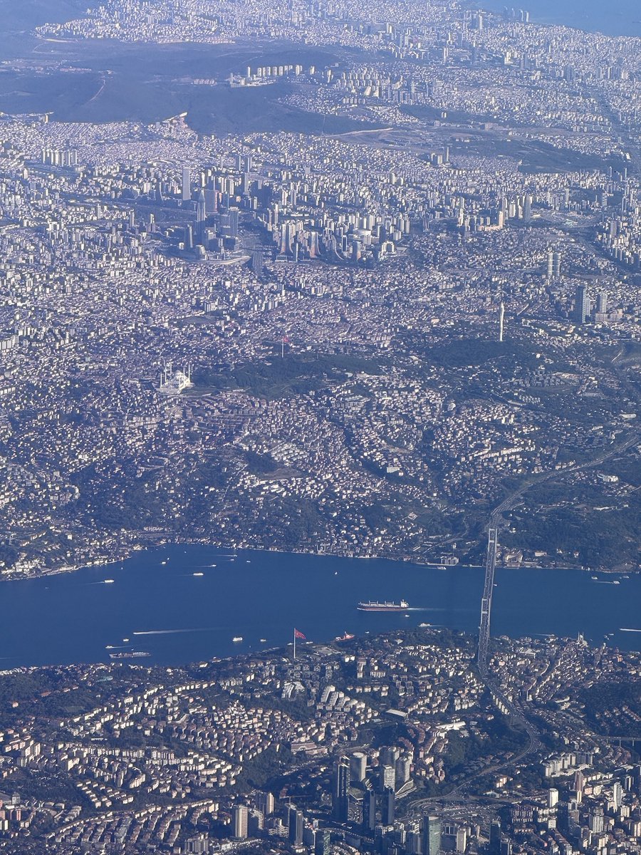 TheChcPrince's tweet photo. İstanbul ❤️🤍 https://t.co/8k70R0hLBF