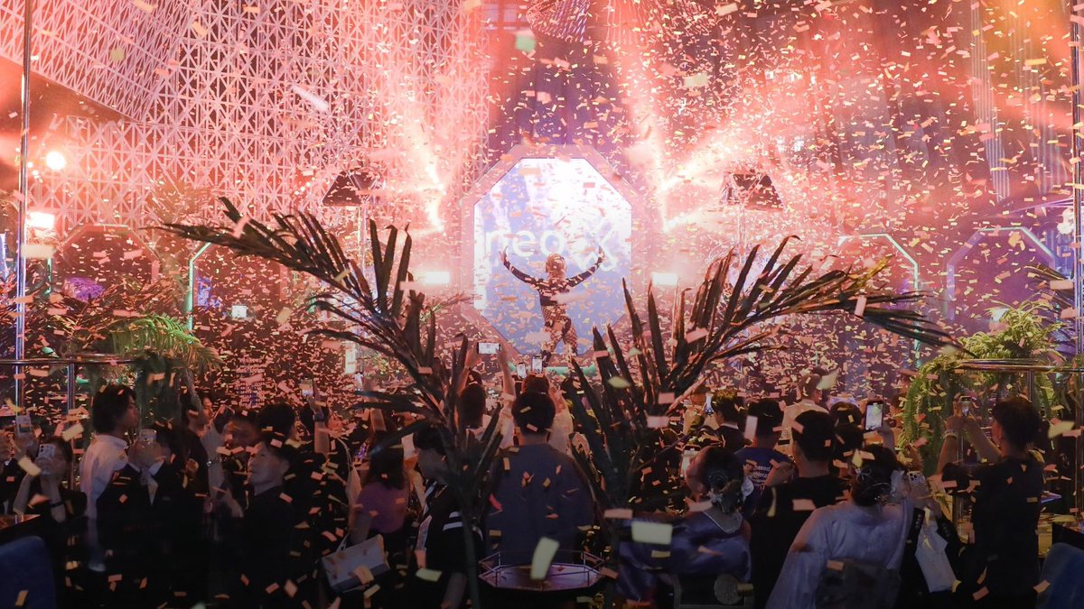 DeFiMatrixOS's tweet image. An amazing night at Neo Vibe Tokyo 2025 🇯🇵✨

Honored to have the @DeFiMatrixOS team participate and share the energy of Tokyo’s thriving crypto community. The passion, innovation, and curiosity we felt here reflect why Asia continues to be a hub for Web3 growth 🚀

Grateful to…