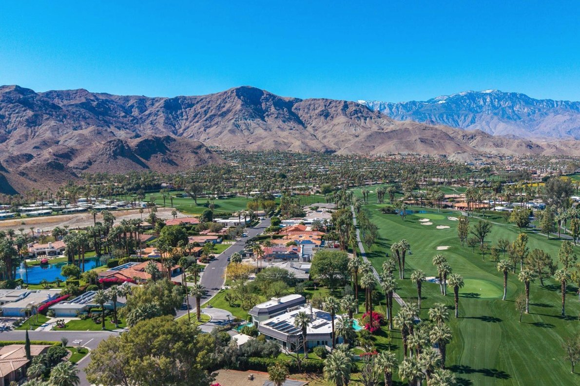 leonardoteam's tweet photo. Fall Into Palm Springs, Before Everyone Else Does - https://t.co/DLagMVBaHj https://t.co/Ij4lvdKxsG