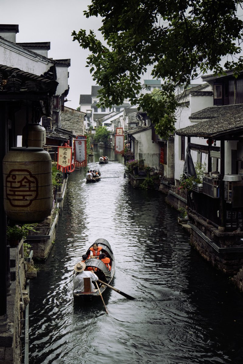 初秋的绍兴除了风和温度还是和盛夏一样呢…
故地重游终归是刻舟求剑
还是忘掉吧……