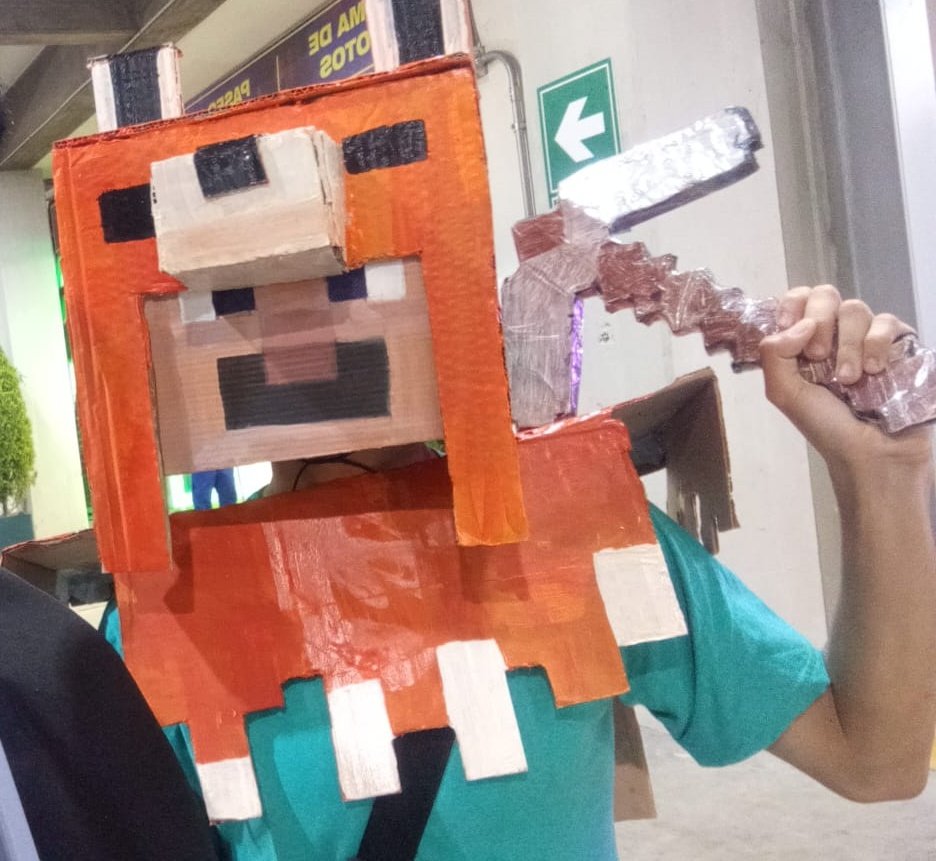 Webcat17173988's tweet photo. Me hice una armadura de minecraft dungeons.
Esta semana estuve haciendo la armadura.
#minecraft #Perú #minecraftcosplay #cosplay #zorro #friki #Perú @PlazaNortePeru https://t.co/MIC18NW53X