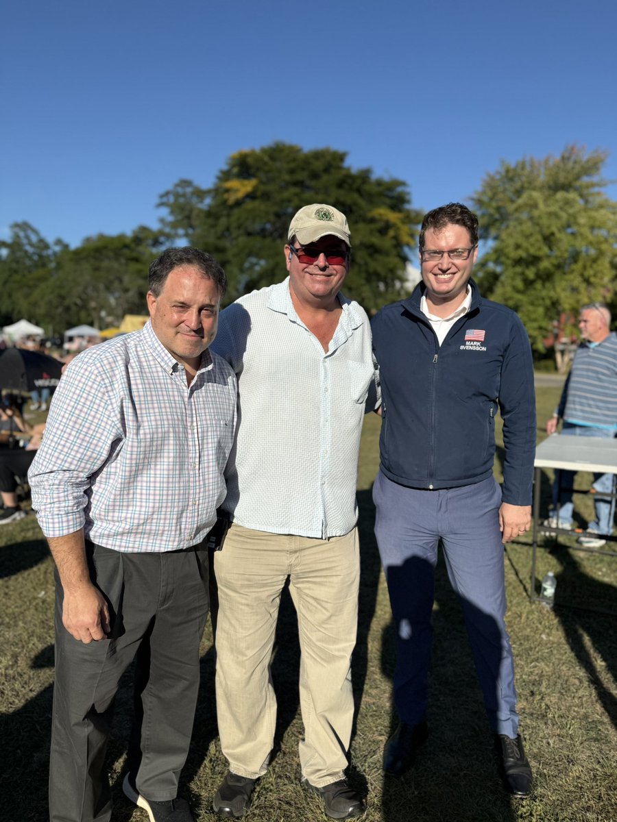 MarkSvensson's tweet image. Wonderful time with friends at the 16th annual Hudson Valley Irish Fest in #Peekskill! Big thanks to Siobhan, Dan and the whole team for another spectacular festival! ☘️🇮🇪