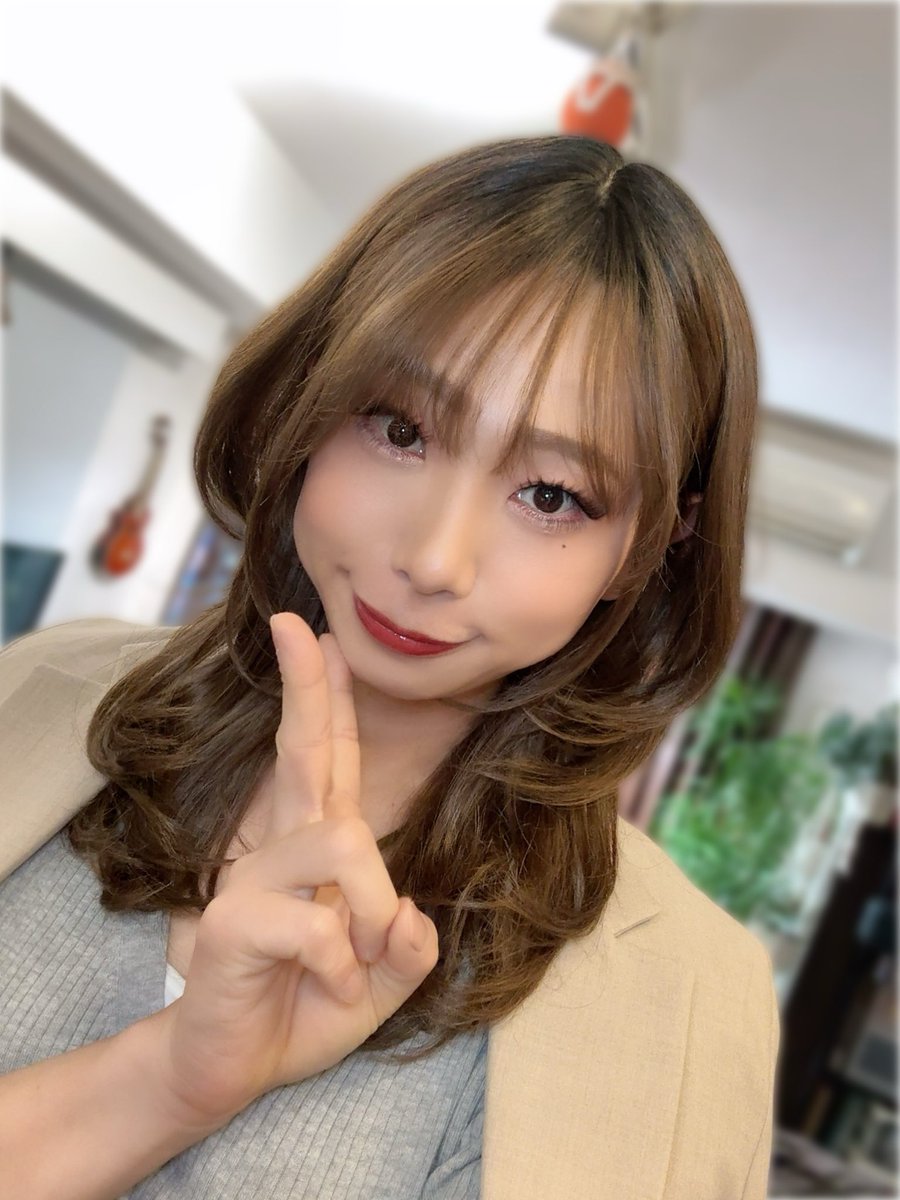 えのごり萩花ツーショット写真 ⿸💤✈️⑦h 写真集.10.29発売