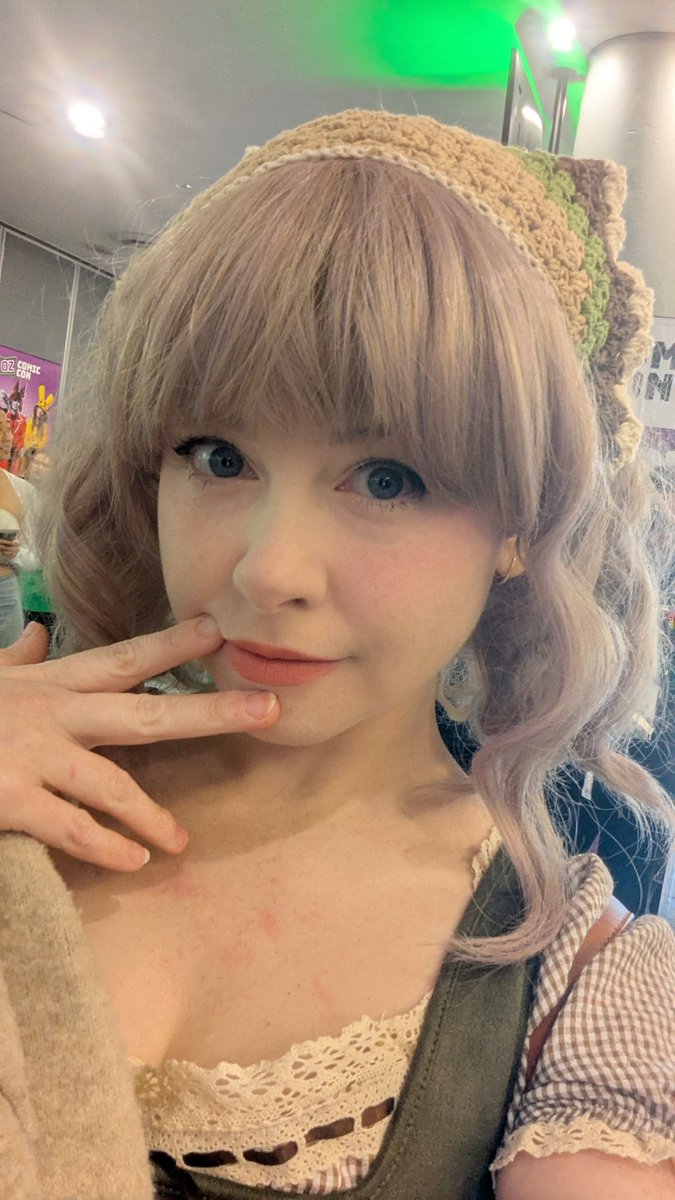 DrawingDumpling's tweet image. Ozcomiccon time ! Come say hi (I'm boring and being cottagecore)