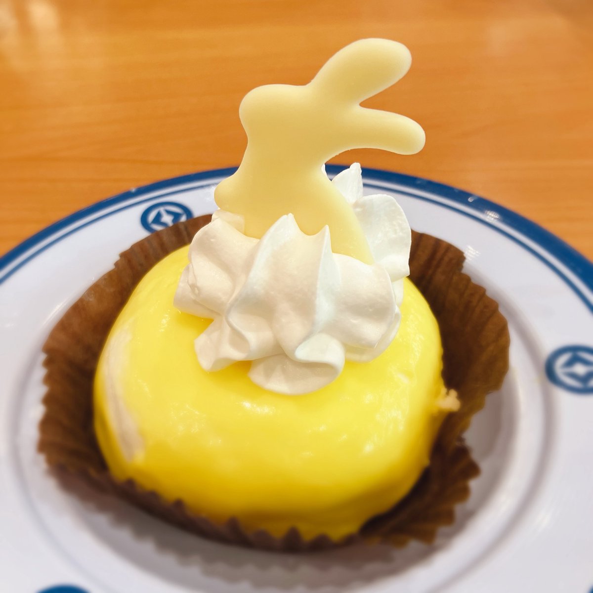 geenecco's tweet photo. #お月見 の季節ですね🎑🐇
先日#くら寿司 の #お月見ケーキ 食べてきましたよ😋
美味しかった〜😋

#うさぎ　#うさぎ好き　#くら　#ケーキ　#月見 https://t.co/DLVhltqsRT