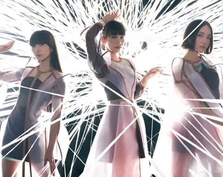 prfm2010's tweet photo. Perfmeの今回の決断
【ある流れ】でみるとその流れに乗ってる。だから「なるほどね😏」って
この流れは全体的にも影響があり自分にもその流れが来てる
今回の決断
「寂しい」という単純な話ではない
【終わりと始まり】
何かひとつの物が終わる事は
別の何かが始まることの合図だから
#prfm #Perfme https://t.co/uyzUgLhueq
