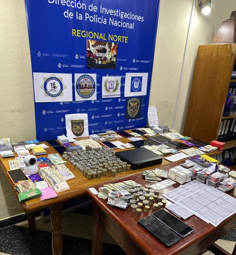 Cayó en Uruguay organización colombiana que  realizaba préstamos ilegales con el sistema “gota a gota” de cobranza  diaria: 17 detenidos icndiario.com/2025/09/cayo-e…