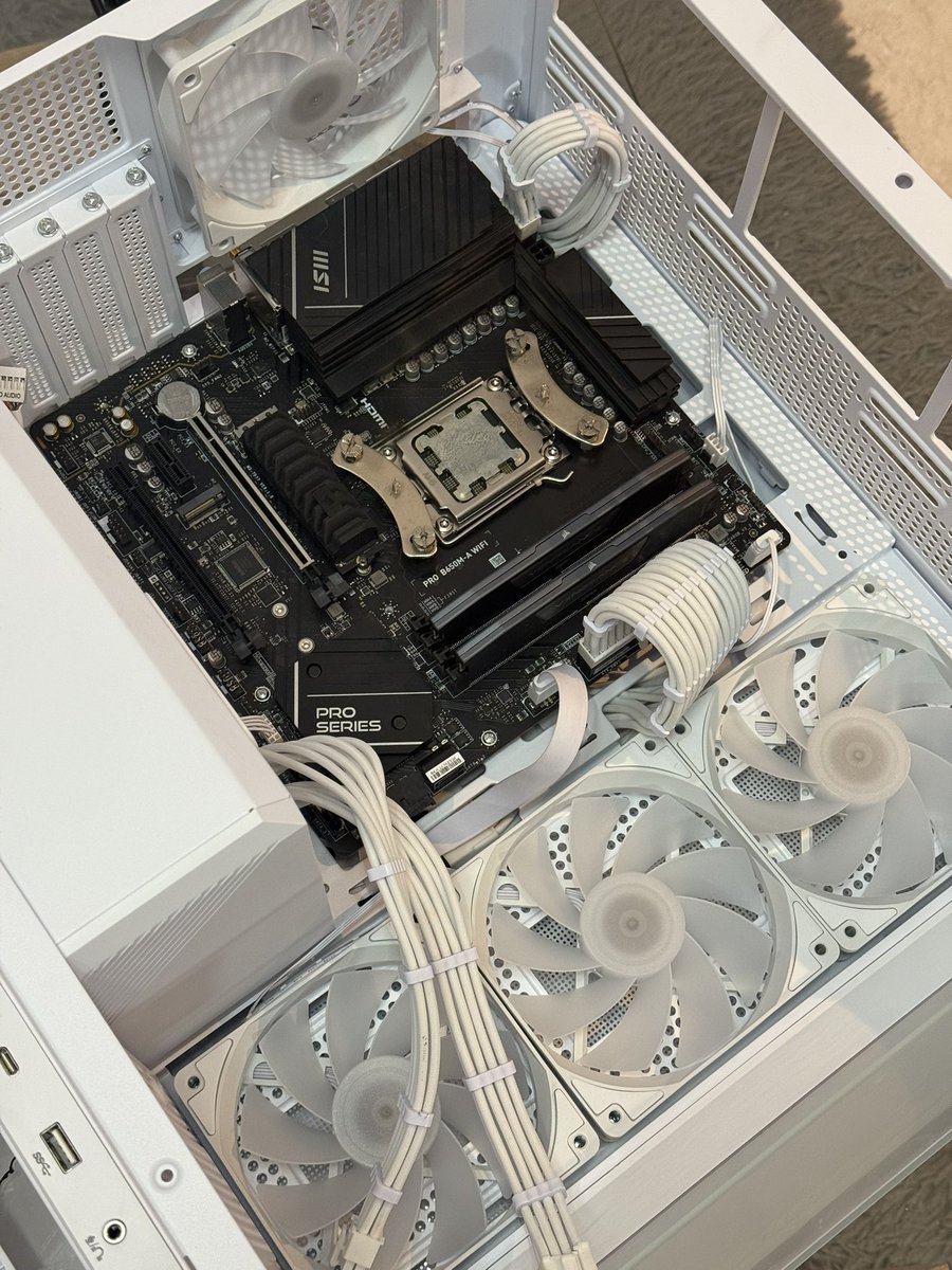 Mi noche de sábado

Armar una compu