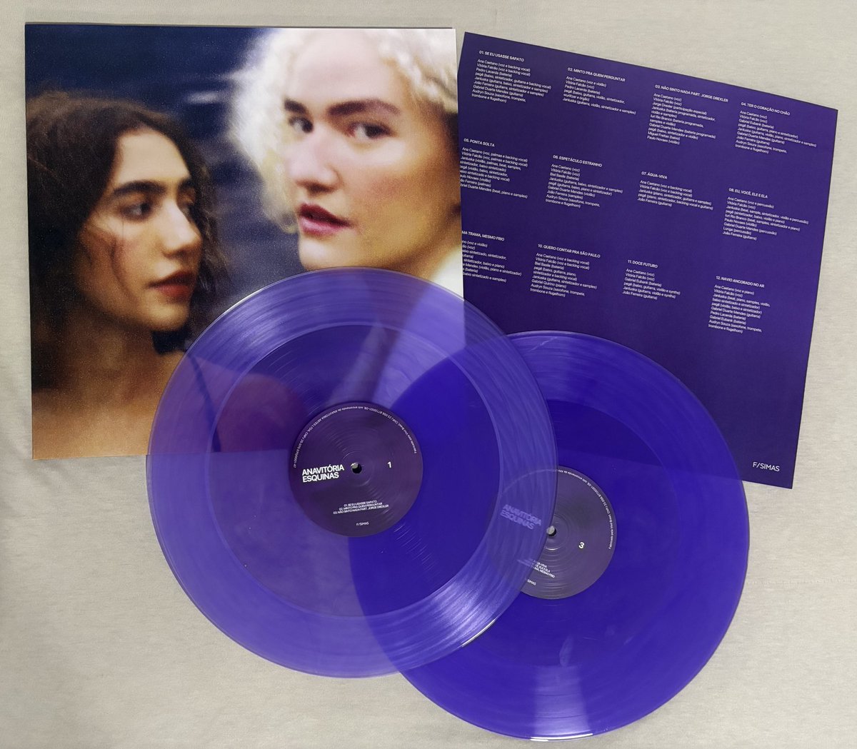 oanavitlovers's tweet image. Vinil do Esquinas! 💜💙