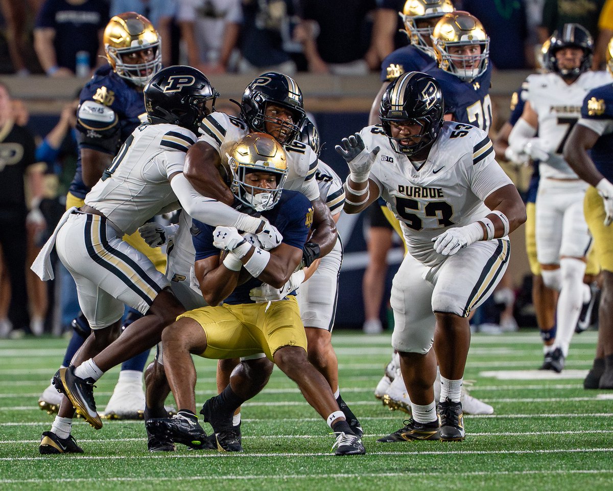 NISReport's tweet photo. Final from South Bend, Purdue 30, Notre Dame 56. 

Much needed Bye week for the Boilers. 

📸: @BowenArrowPhoto https://t.co/oZwqUOeTN5