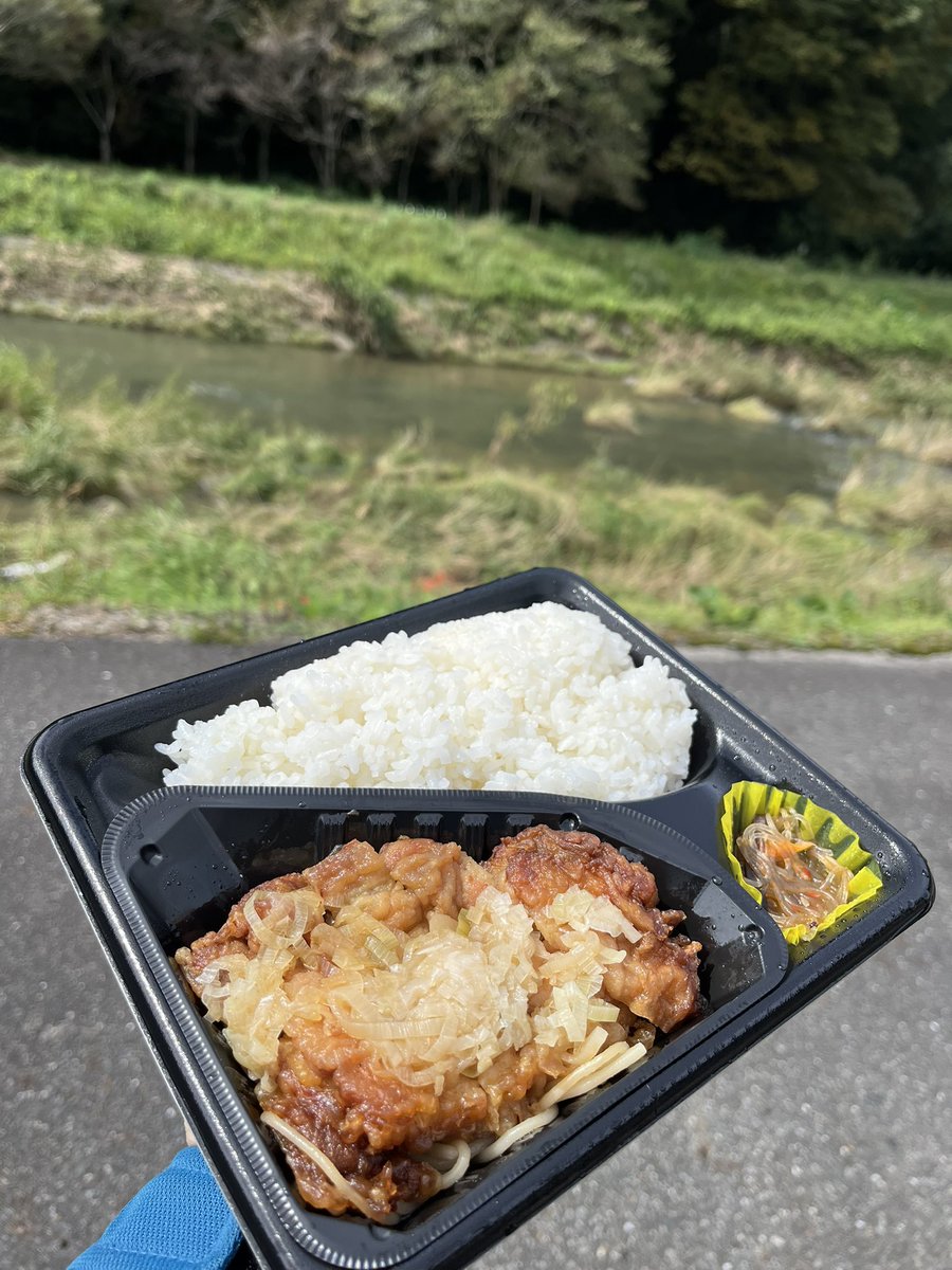 いつもの所でポプ弁😋
妻の慣らしツーリングです👍