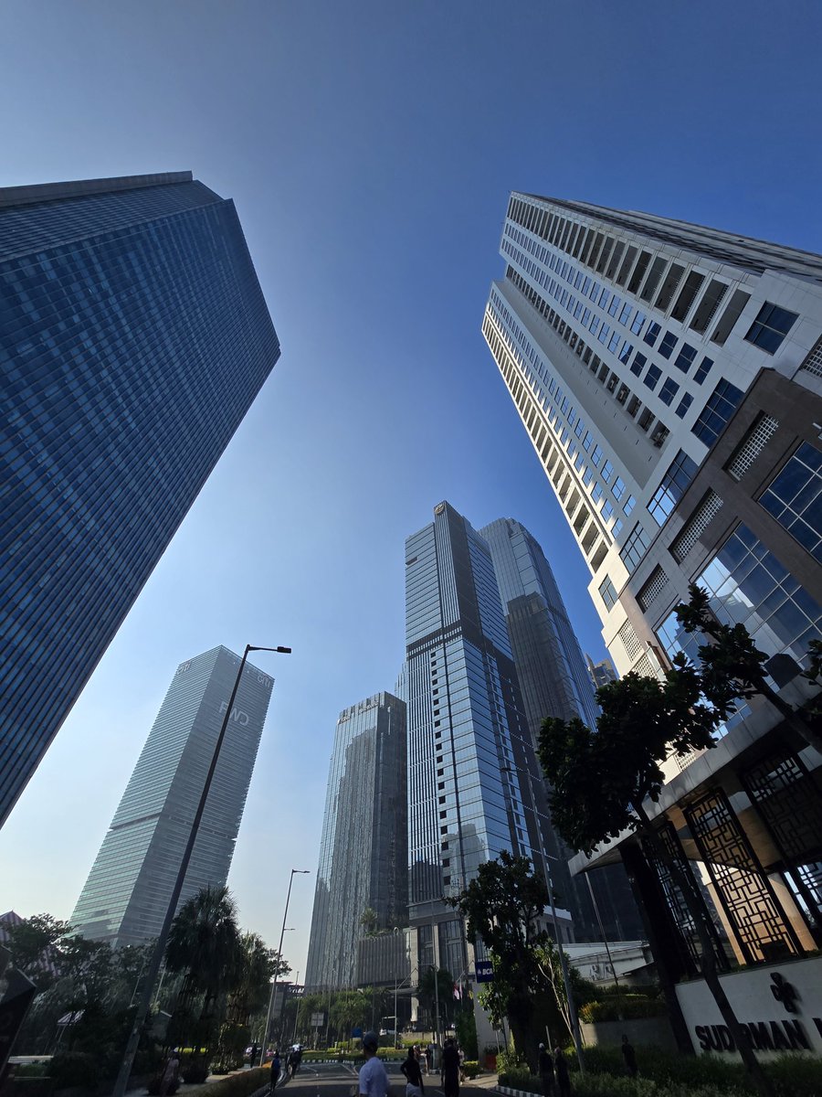 fix makan sih habis gini, jauh bgt jalannya..