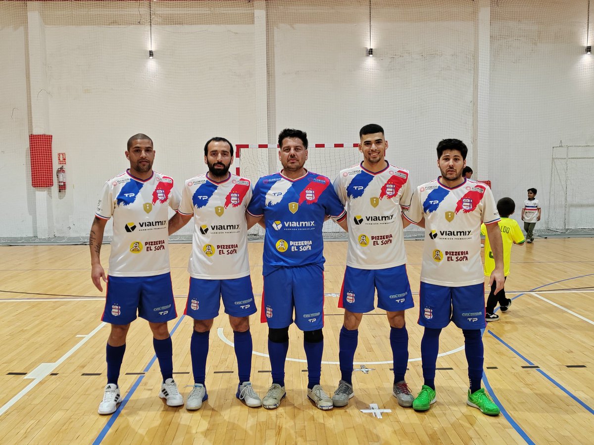 #Futsal
<a href="/indepeflorida/">C. S. y D Independencia Florida</a> empató en Rocha frente a <a href="/LaAbastoOficial/">La Abasto F. S</a> 4-4.
Faltando dos fechas:
San Miguel y Rápido  Menezes 5, independencia 4 y La Abasto 2