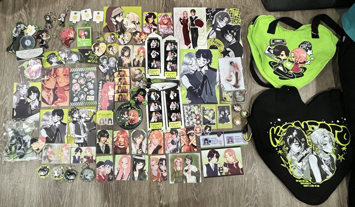 this_m4xx's tweet photo. Event haul!!
Attended both FS and LD (because we gay like that). I knew i'd buy so much stuff at the artist area but I wasn't expecting it'll be this many π«£π thank you to the sweethearts that gave some freebies π₯Ή you guys are adorbs!! #PromMeToHer https://t.co/h1pqZXzsJw