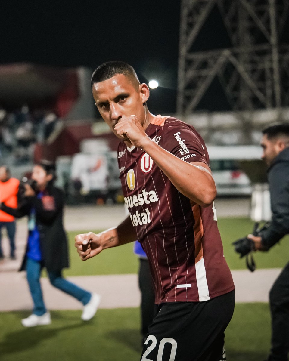 🇵🇪⚽ A pura velocidad y potencia, Alex Valera se ha convertido hoy en el mejor delantero del fútbol peruano.