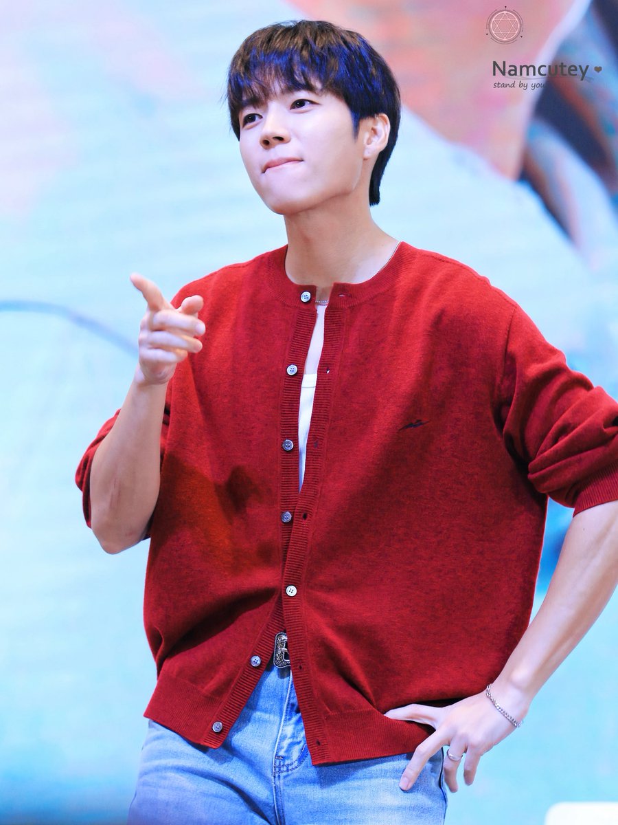 250920 남우현 광저우 대면 팬사인회
#우현 #남우현 #woohyun #NAMWOOHYUN #인피니트 #INFINITE #TreeRing #Only직진 

여전히 강아지 맞지？！🐶🫶