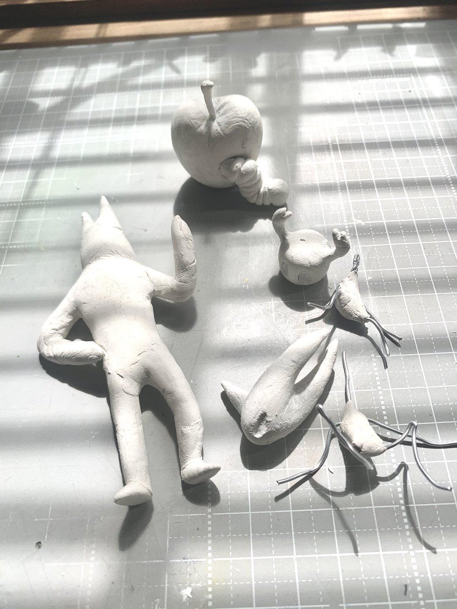 作りたい作品が溜まっているので、また同時並行✂️🖇📐