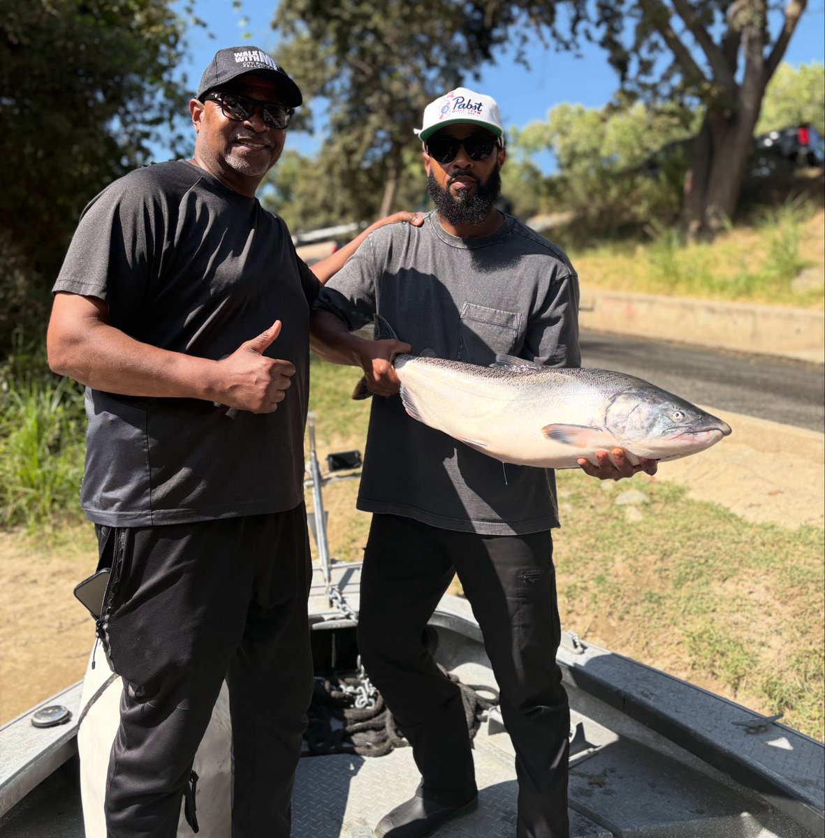 canarychris's tweet photo. Got outside to touch some grass and take pops out on the water to get some Salmon. #fishing #outdoorlife #XRPArmy  #xrp https://t.co/Vhvevc5vSo