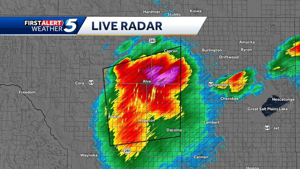 KOCOMichael's tweet image. 9:15 pm Update. Severe thunderstorm continues over Alva with the possibility of wind gusts to 60 mph and hail to the size of half dollars. The storm is moving northeast at 15 mph.
#okwx #koco5