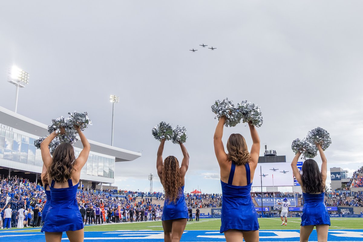 af_academy's tweet image. 🏈 𝐆𝐚𝐦𝐞 𝐃𝐚𝐲 𝐯𝐬 𝐁𝐨𝐢𝐬𝐞 𝐒𝐭𝐚𝐭𝐞 ⚡

Let's Go Falcons!!! 💙

#GoFalcons #NCAA #Football #FlyFightWin

@AF_Falcons @AF_Football